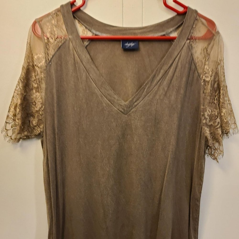 Green DayTrip Tshirt